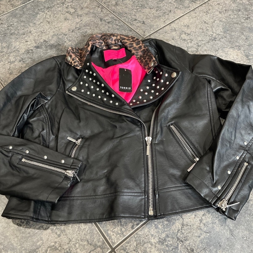 NWT TORRID 0 L 12/14 Biker Jacket Faux Leather Betsy Johnson